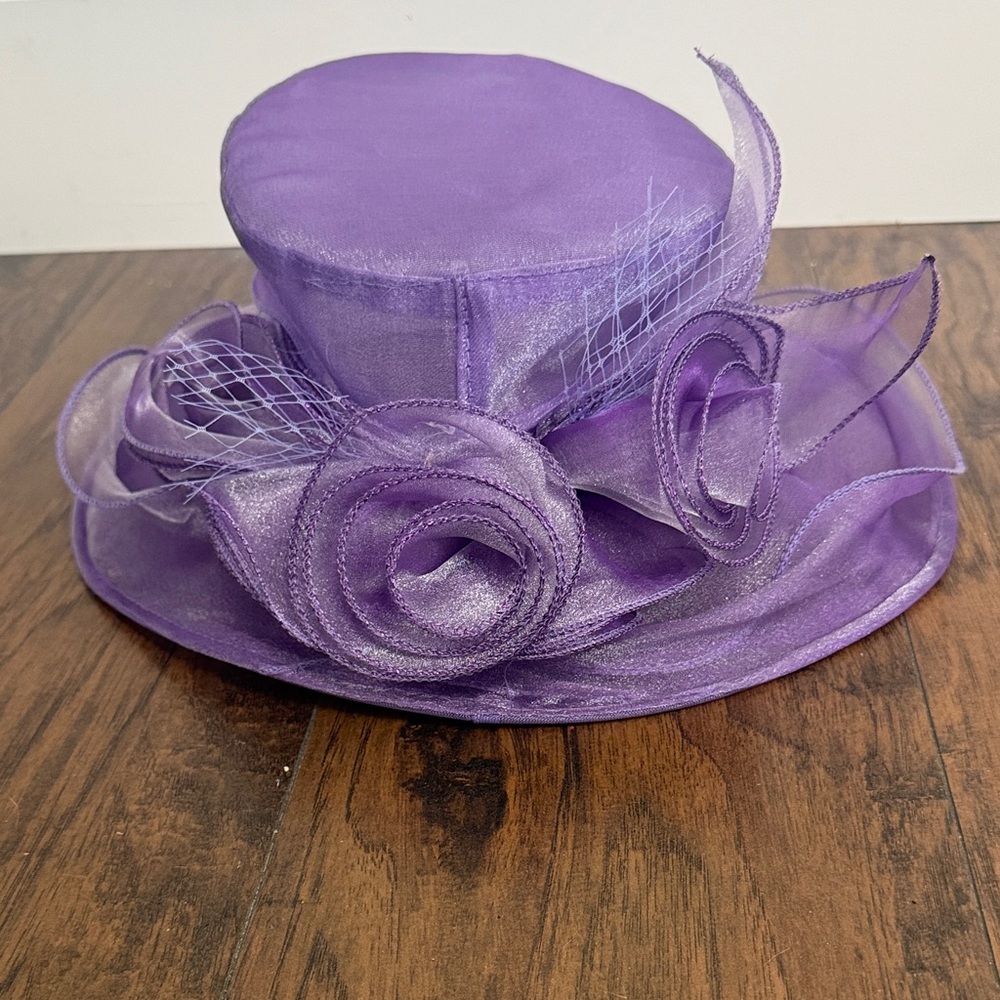 Elegant Purple Women's Fascinator